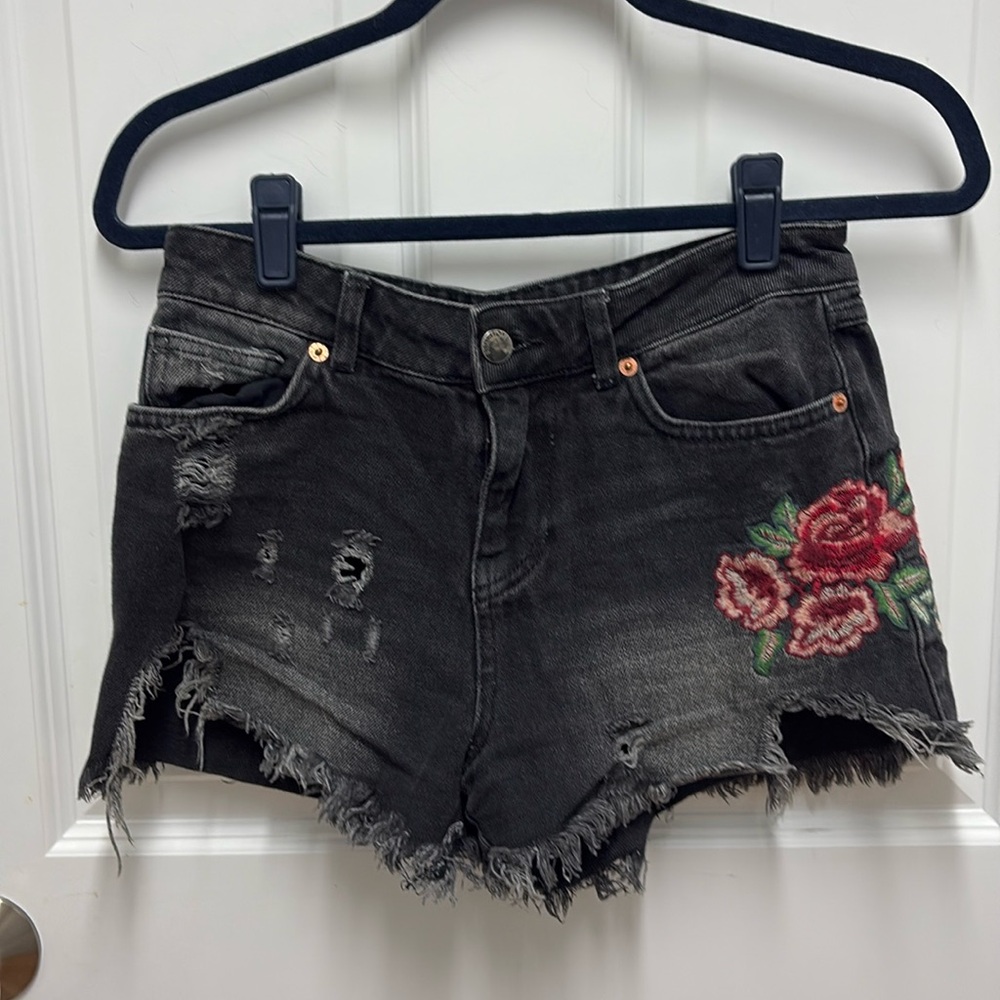 United Colors of Benetton Floral Embroidered Black Denim Shorts - size 27